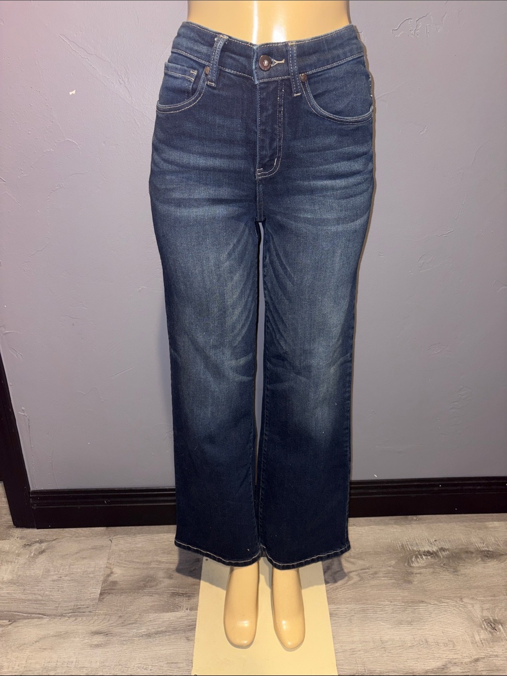 Carve Designs High Waisted Blue Jeans.
